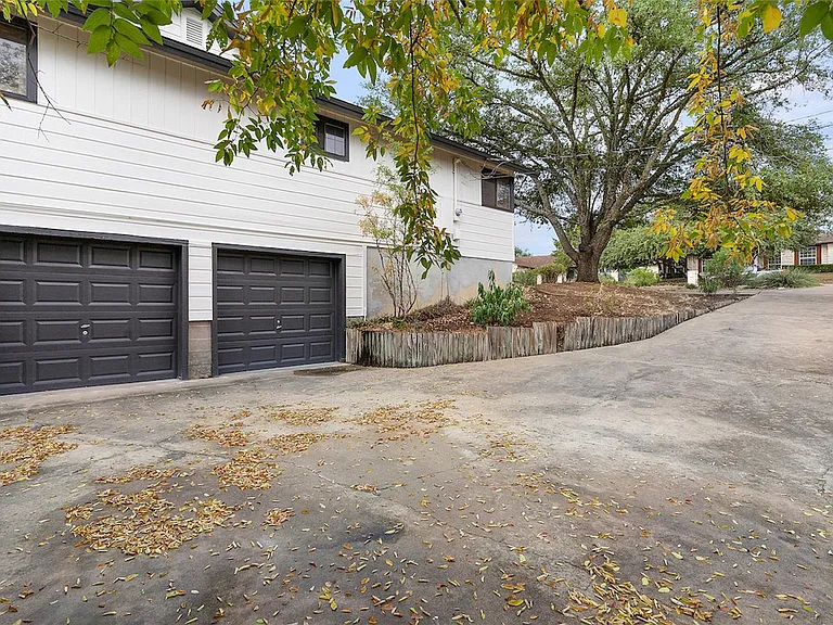 21205 National Dr — Photo 28