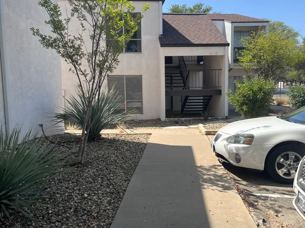 Oxford Court Apartments