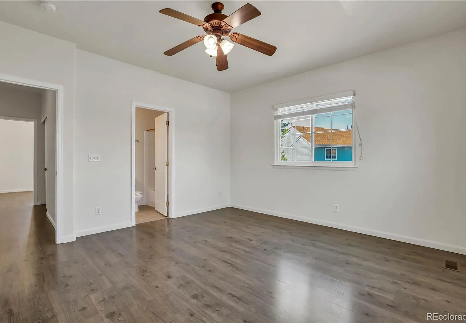 2 bed, 2.5 bath, 1148 sqft, $2,200 — Photo 4
