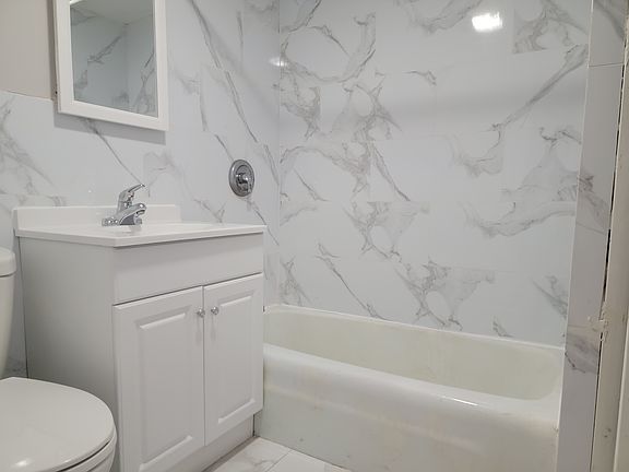 4th image of 596 Westside Ave #8E