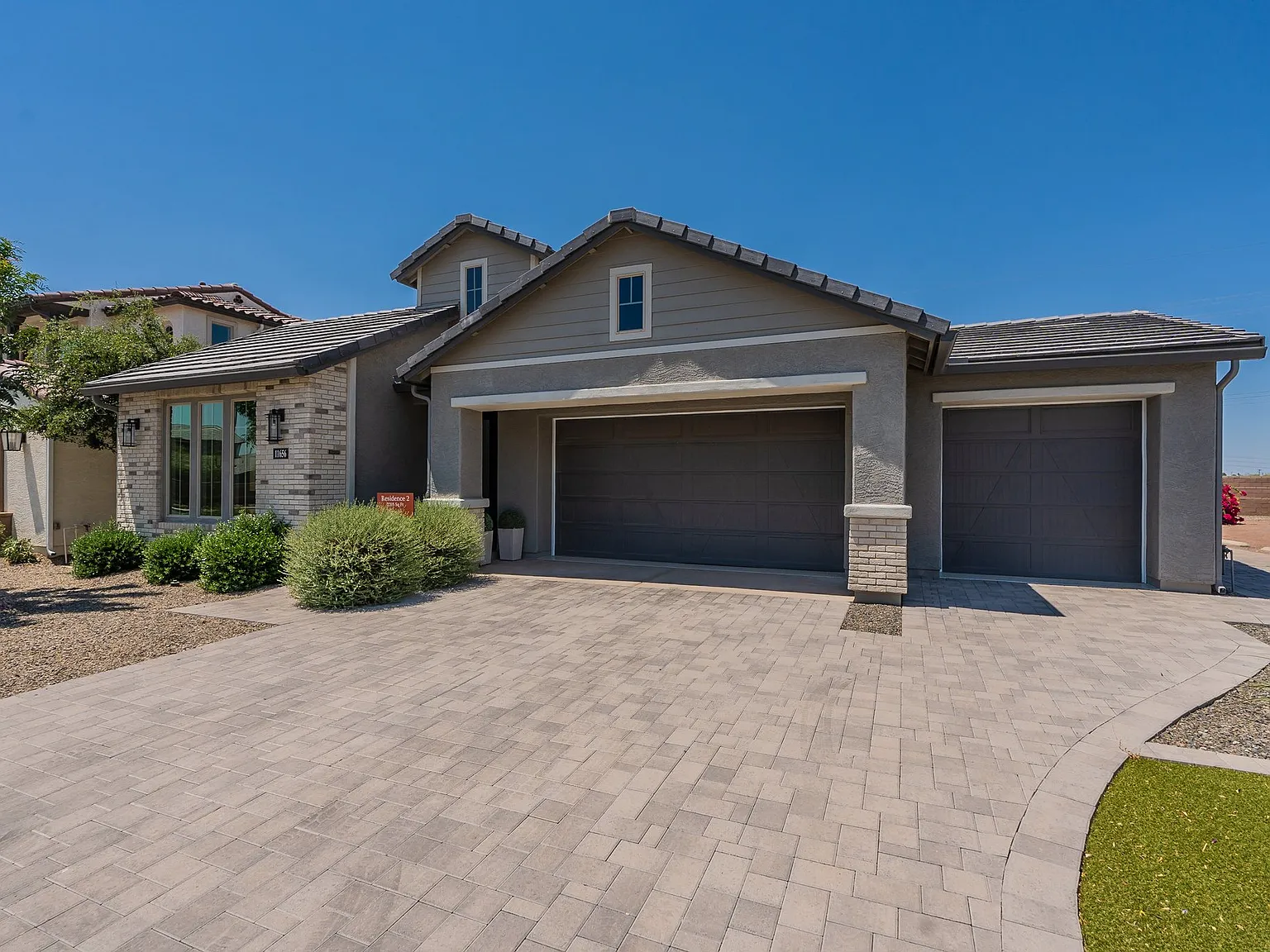 11656 W Luxton Ln — Photo 1