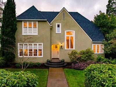 1976 University St, Eugene, OR, 97403