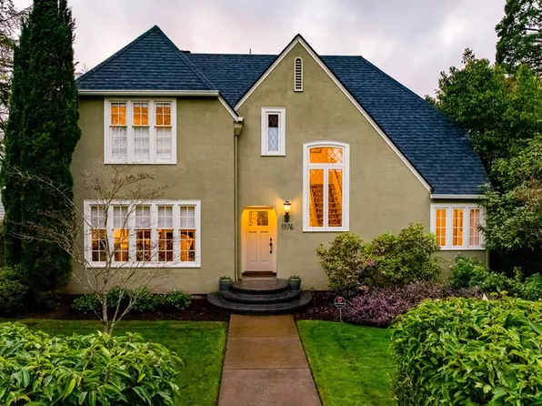 1976 University St, Eugene, OR 97403