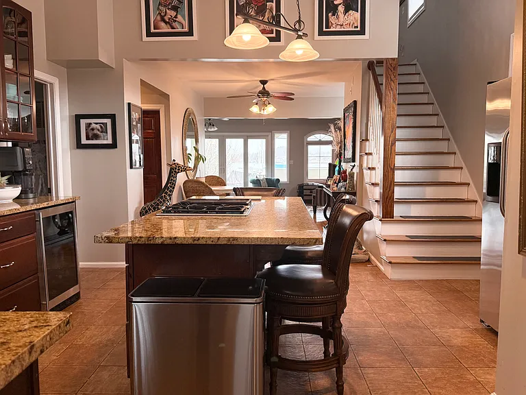 145 Cove St — Photo 4