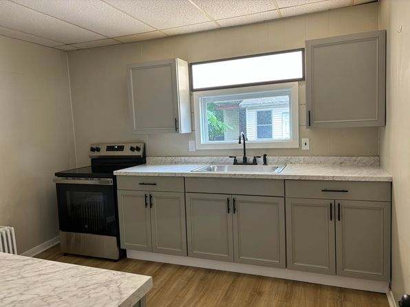 242 Essex St APT 1, Bangor, ME 04401