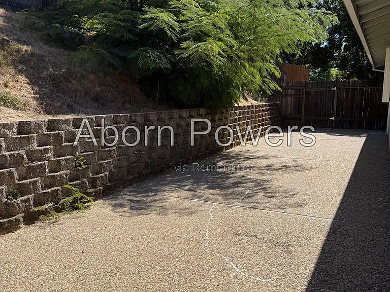 4819 Hillbrook Ct — Photo 11