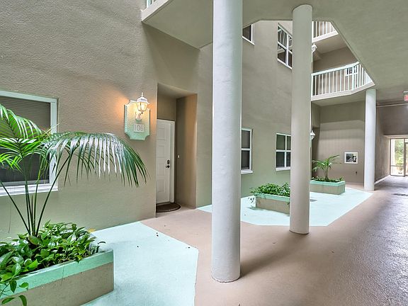 4th image of 4 Oceans West Blvd APT 106B