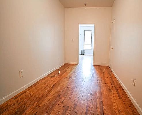 5th image of 1339 Hancock St #3F