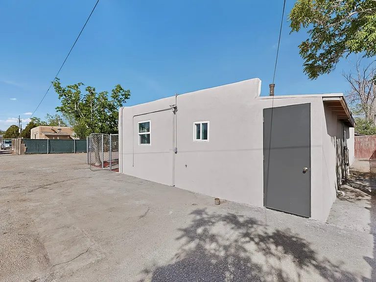 224 Hendrix Rd NW — Photo 32