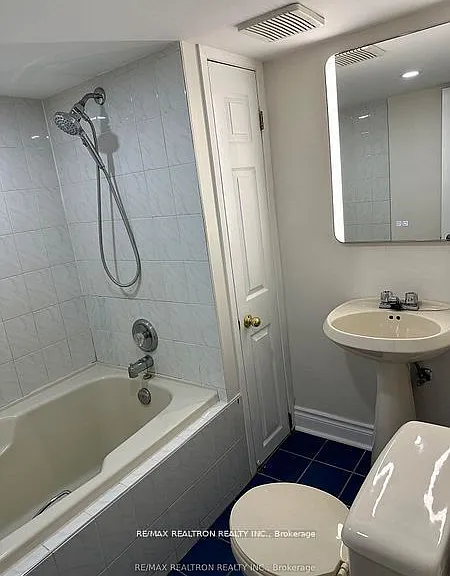 187 Crossland Gate #LOWER — Photo 14