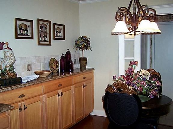 2nd image of 2005 Fair Meadow Dr