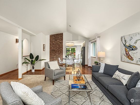 4th image of 7522 NE 72nd Drive