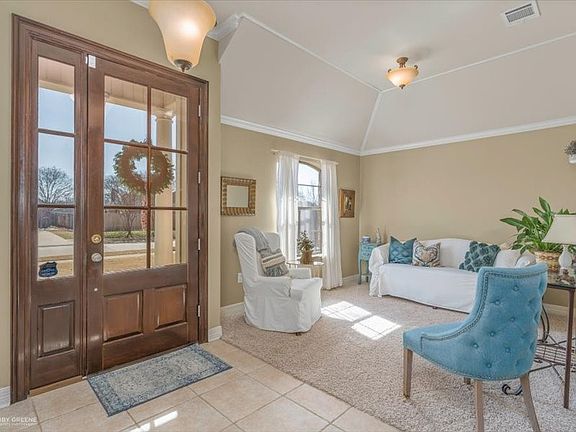 4th image of 2213 Shumark Trl