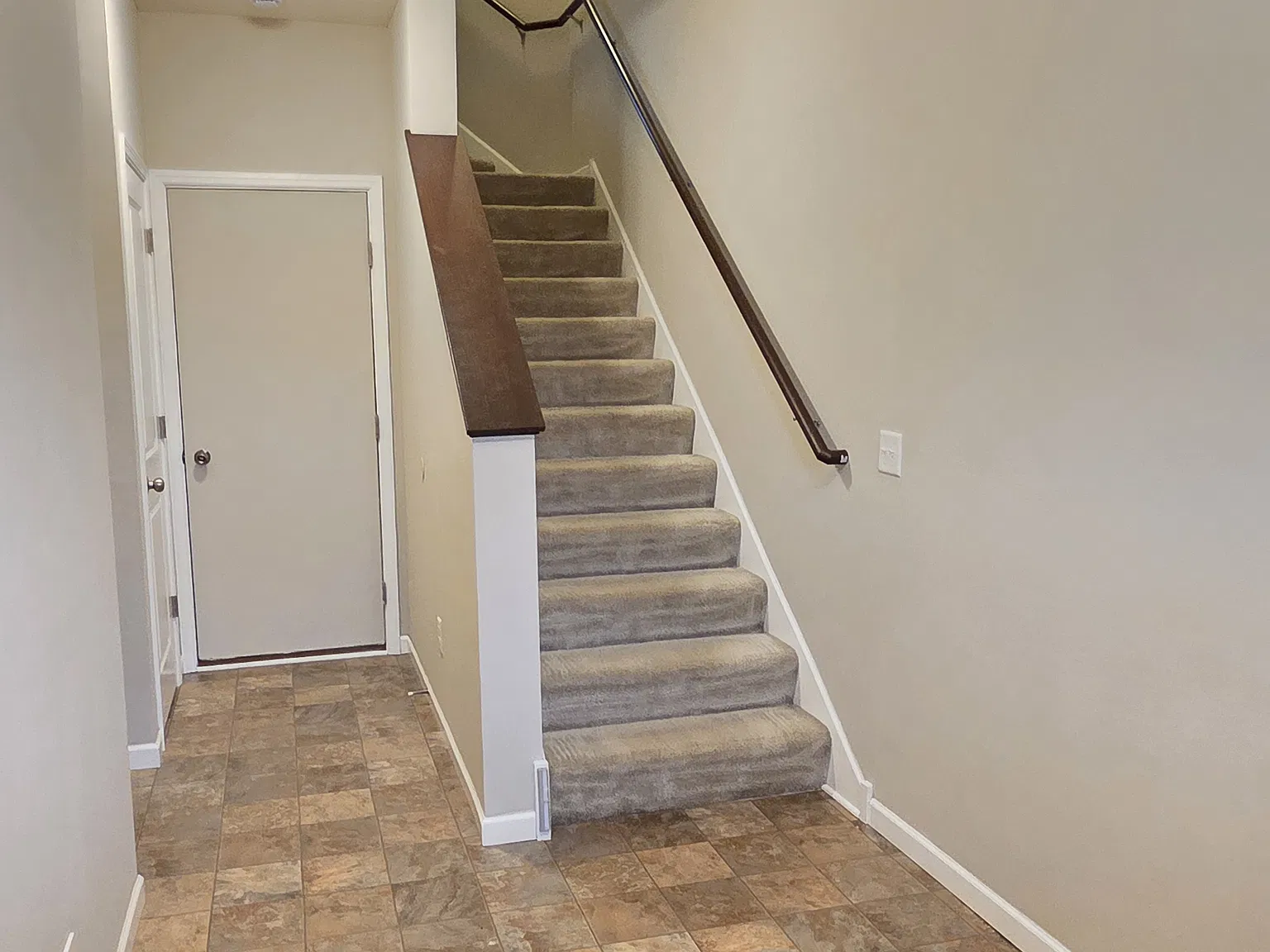 3 bed, 2.5 bath, 1871 sqft, $2,595 — Photo 3