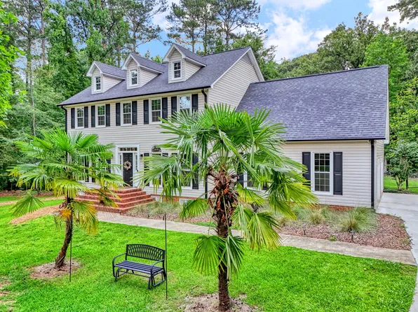 120 Wendover Rd, Greenwood, SC 29649