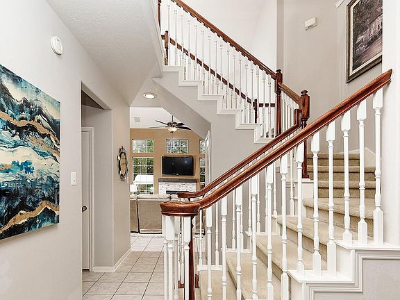 5th image of 62 N Linton Ridge Cir