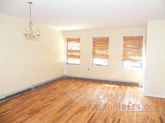 Rented by aptsandlofts.com | media 23