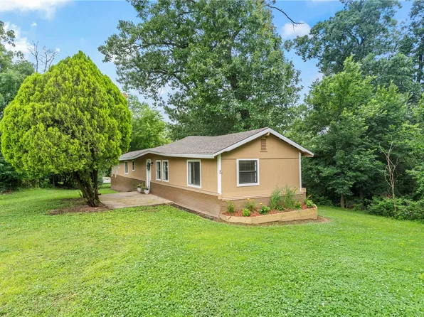 310 Lacy St, Siloam Springs, AR 72761