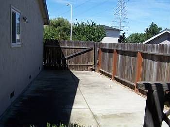 3rd image of 3101 Barmouth Dr