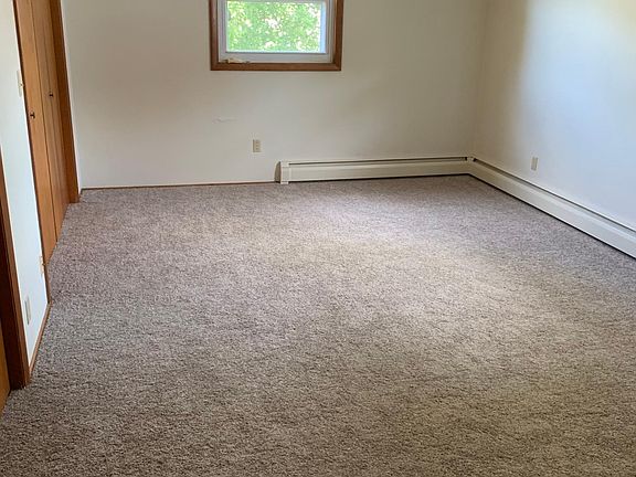 5th image of 314 E Main St APT 4
