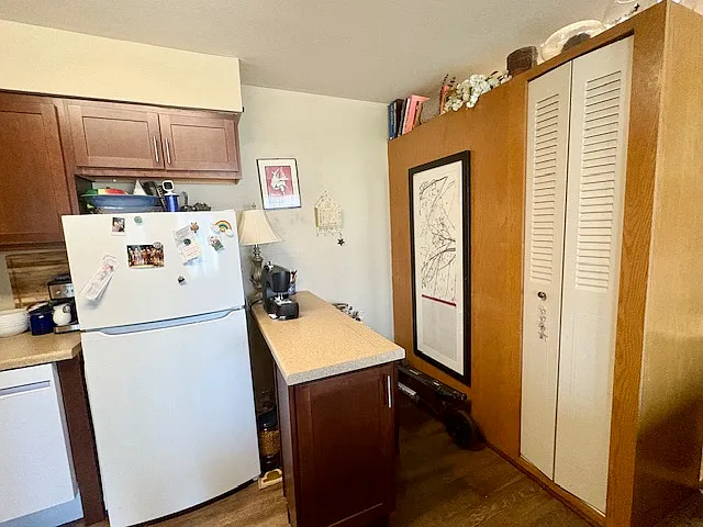 Middleton Commons — Photo 12