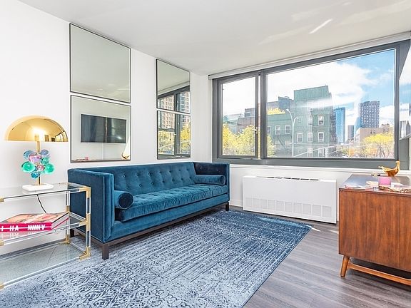 3rd image of 250 E Houston St APT 2E
