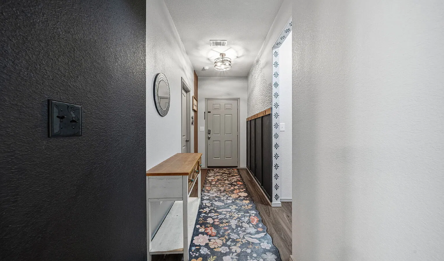 4 bed, 3.0 bath, 1899 sqft, $2,150 — Photo 3