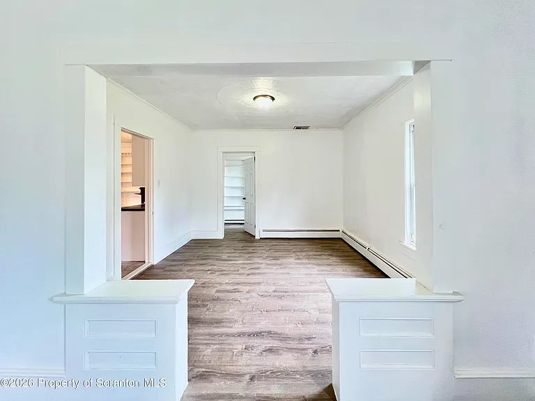 207 Midway Ave — Photo 5