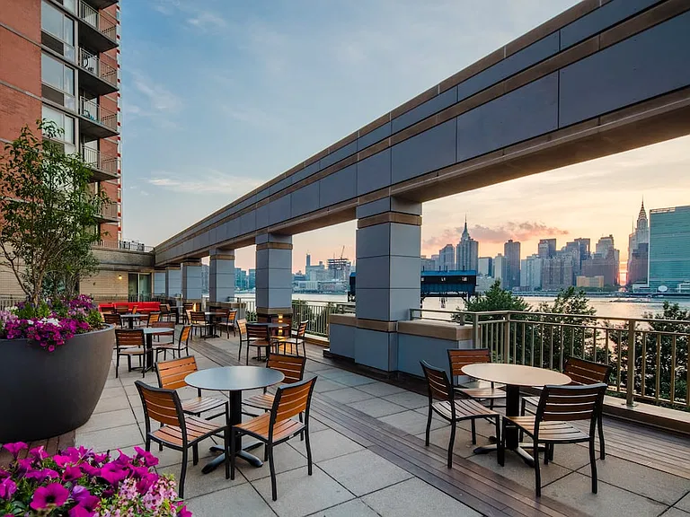 Rooftop lounge