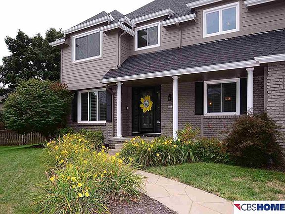 3rd image of 16351 Oak Cir
