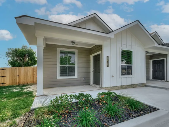 1606 W 5th St, Caldwell, TX 77836