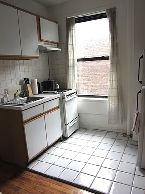 Rented by City Connections Realty | media 40