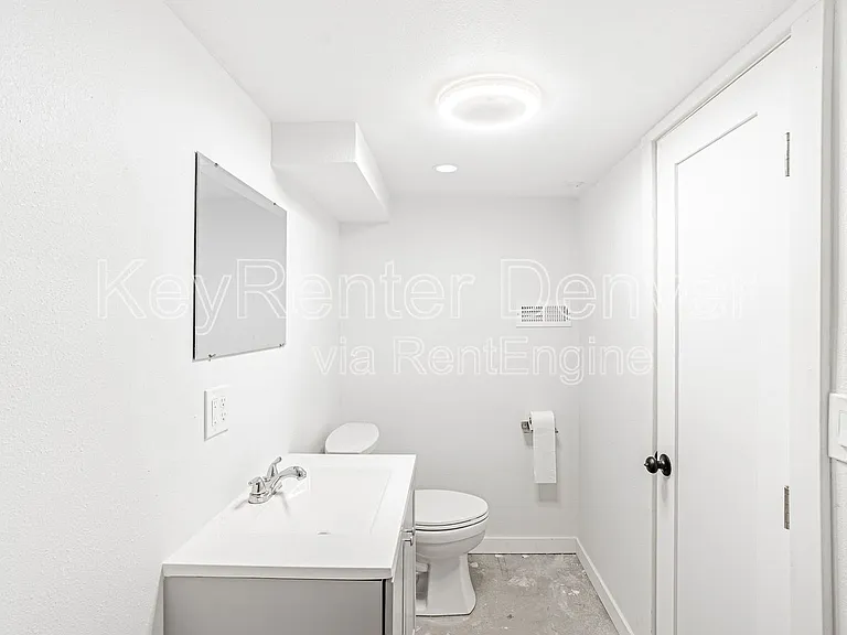 421 N Stuart St — Photo 35