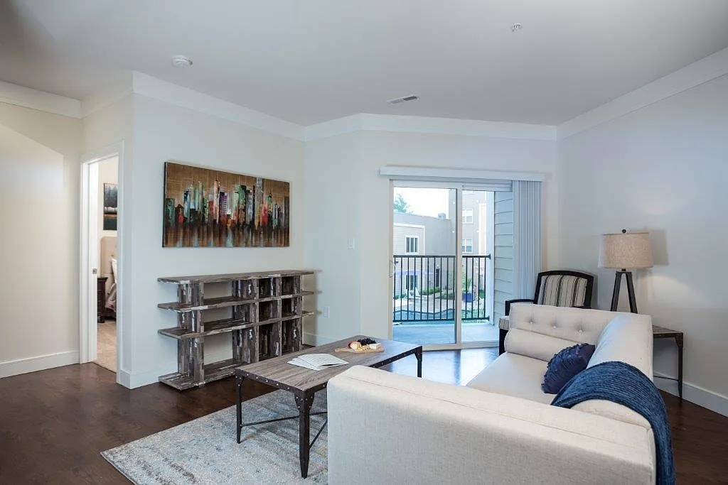 Vanguard Heights — Photo 2