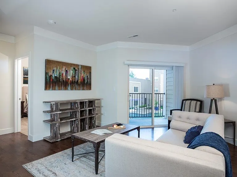 Vanguard Heights — Photo 2