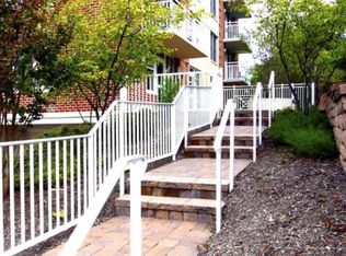 1325 N Pierce St APT 203, Arlington, VA 22209