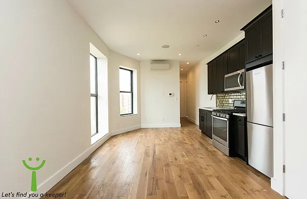 Rented by Clove Realty LLC | media 3