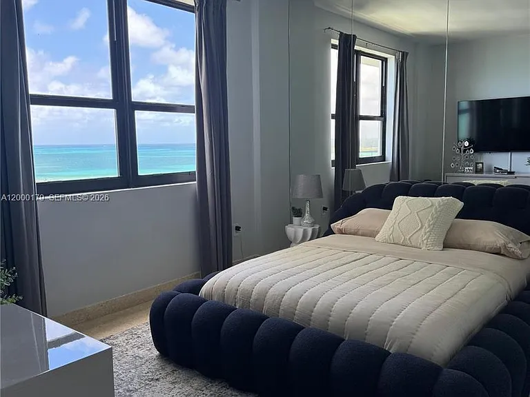 10185 Collins Ave #Penthouse 20 — Photo 3