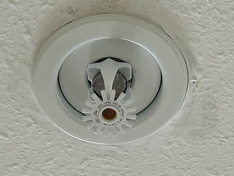 Fire extinguisher in all rooms.