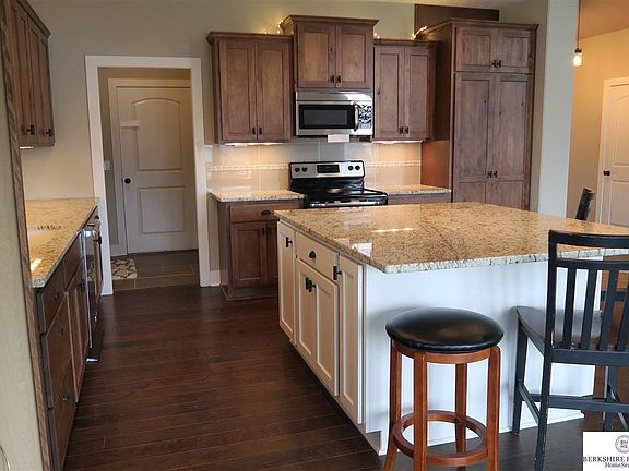 4th image of 10626 S 188th Ave