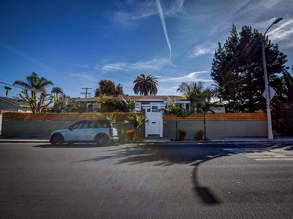 Safe, upscale area of Venice east of Lincoln Blvd.