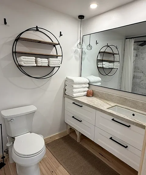 7610 N Lake Blvd #33 — Photo 8