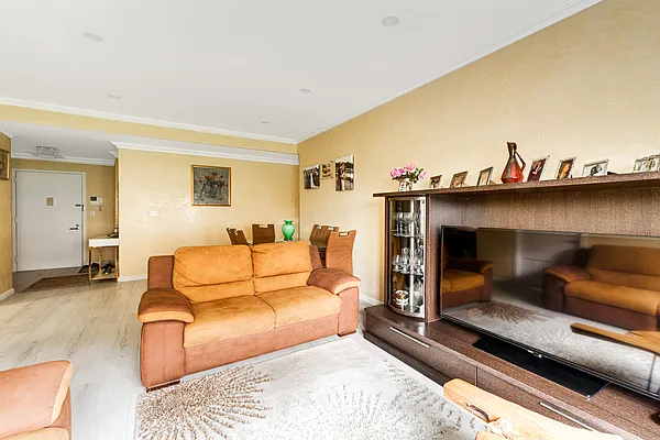 Sold by City Wide Brokerage | media 2