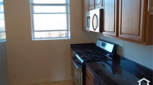 1st image of 6627 S Drexel Ave APT 3S