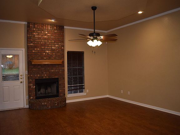 3rd image of 4602 Mildred Ave