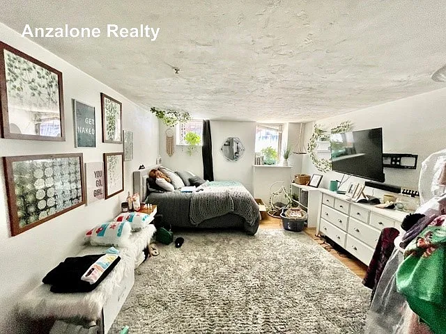 17 Thacher St #2 — Photo 17
