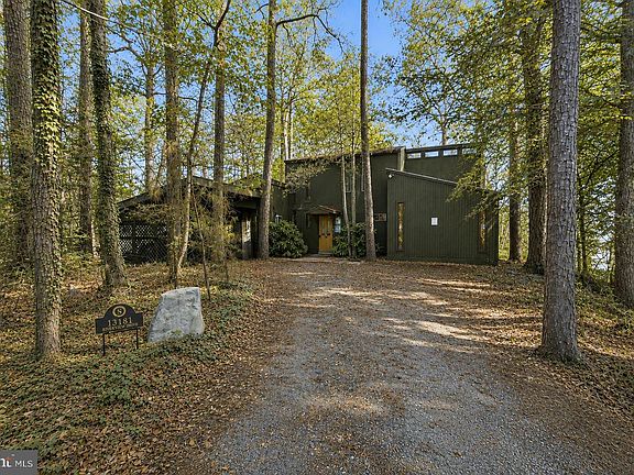 4th image of 13181 River View Dr