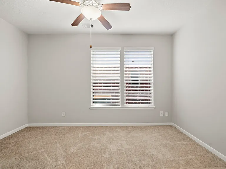 16430 Sheffield Run Dr — Photo 7