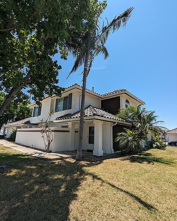 Front of condo - end unit