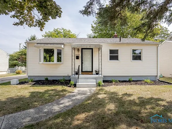 1138 Holgate Ave, Maumee, OH 43537
